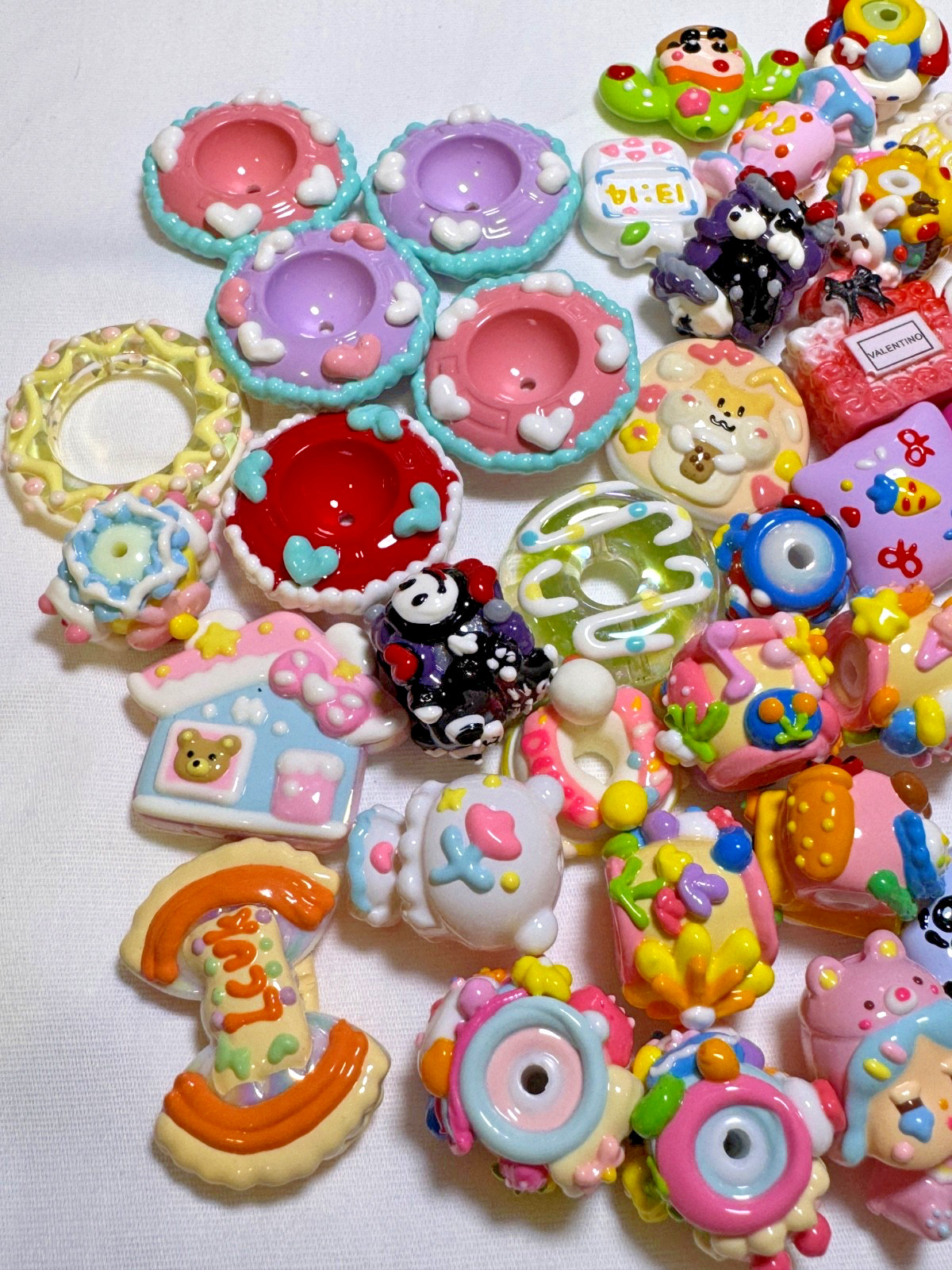 HUGE lot of 85 Hand Painted Acrylic Beads – Oil Relief Beads