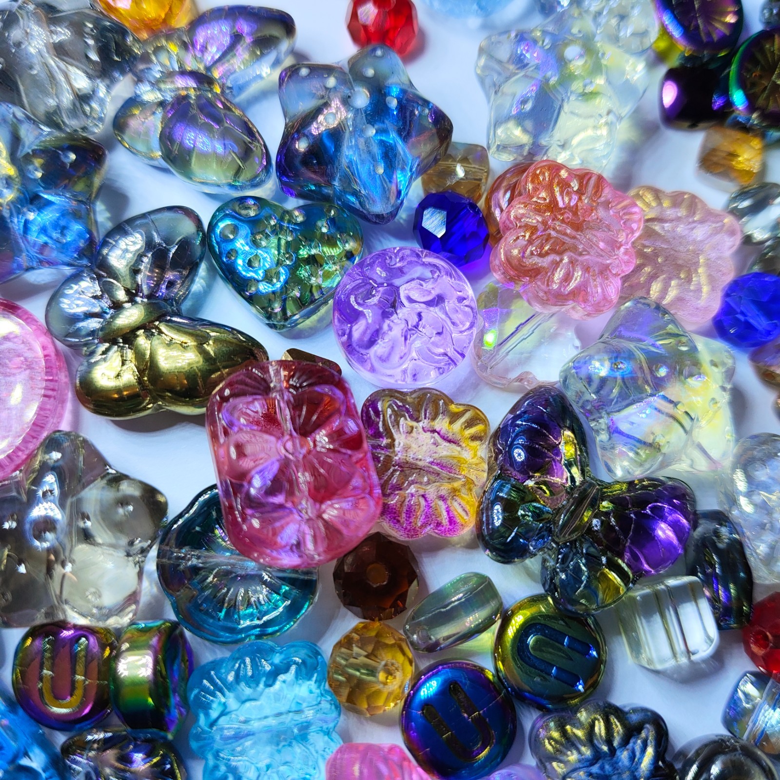 100g Glass beads lot jewelry making mix variety bead supplies Read Description