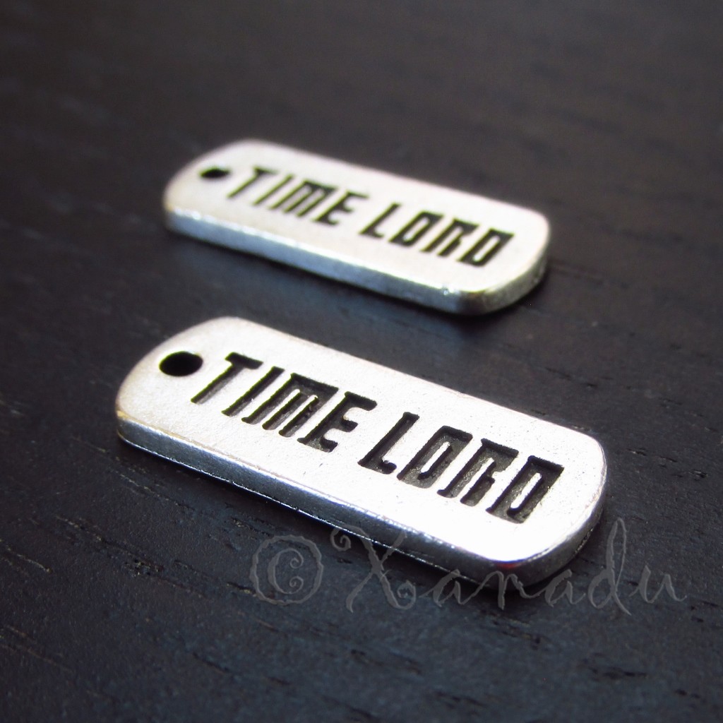Doctor Who Companion 21mm Antiqued Silver Plated Charms C2005 – 10, 20 Or 50PCs