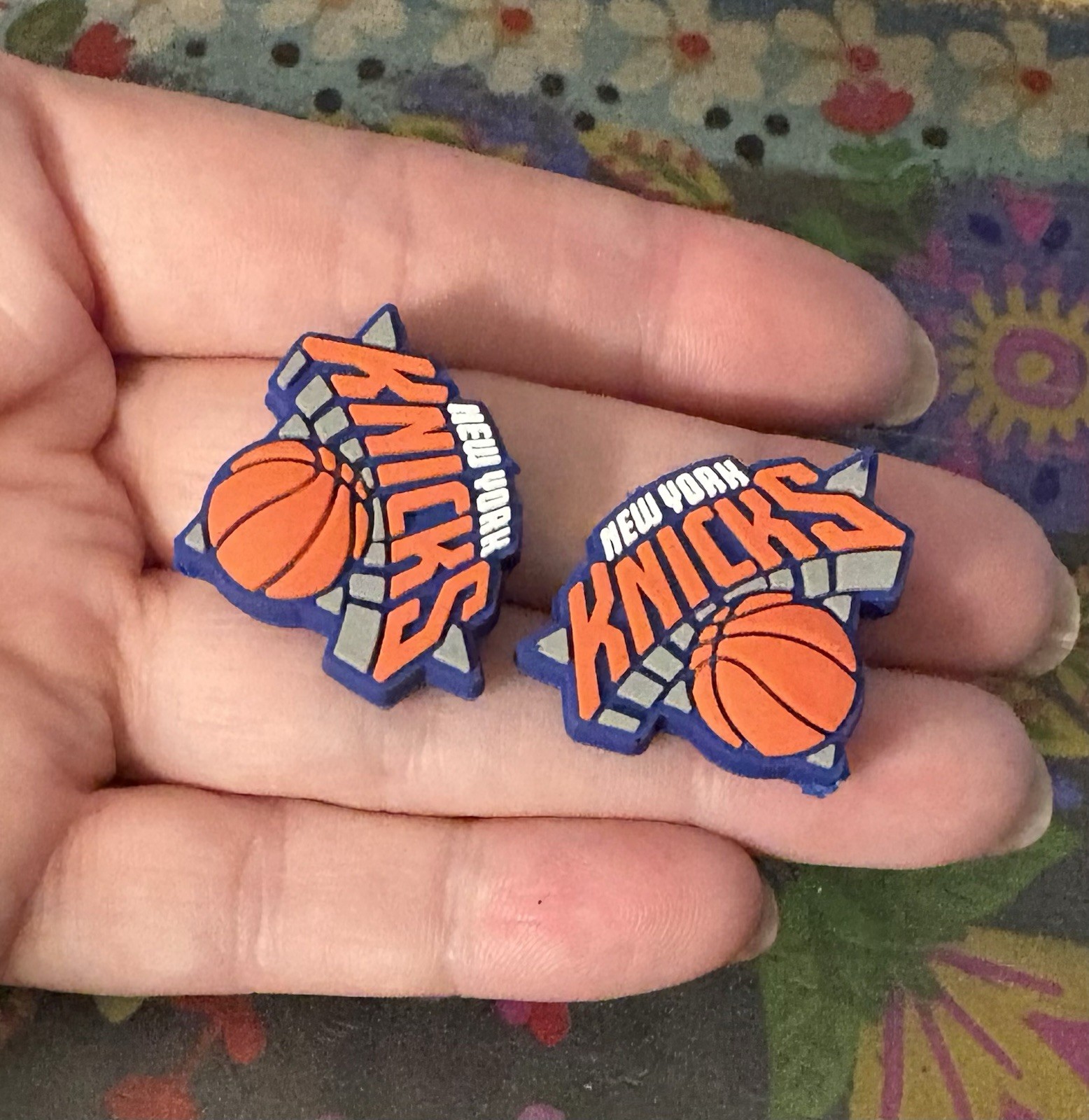 2 Pce NEW YORK Basketball Team Silicone Focal Beads DIY Jewelry Pens+ NEW