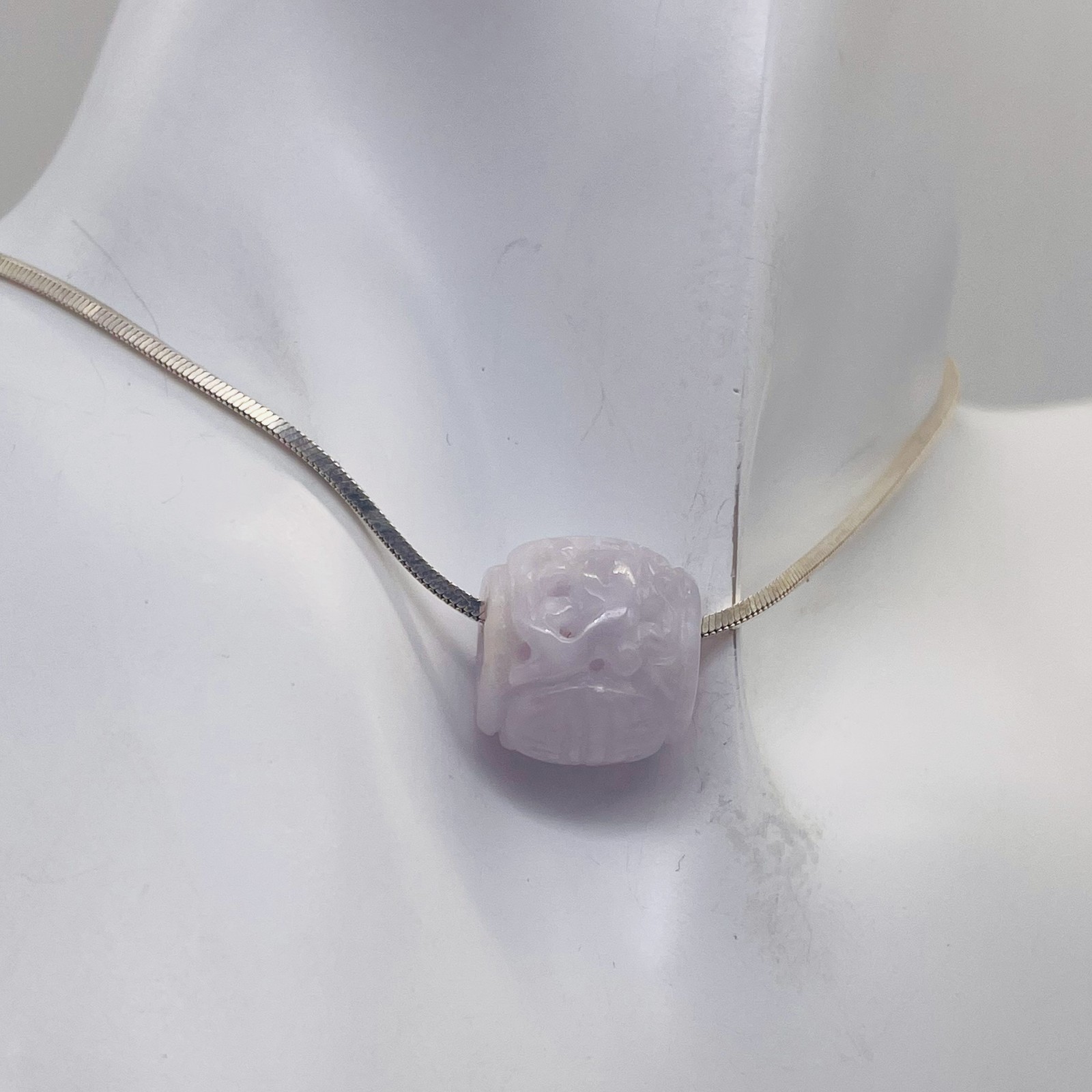 Jade AAA Carved Barrel | 16x14mm | Lavender | 1 Bead