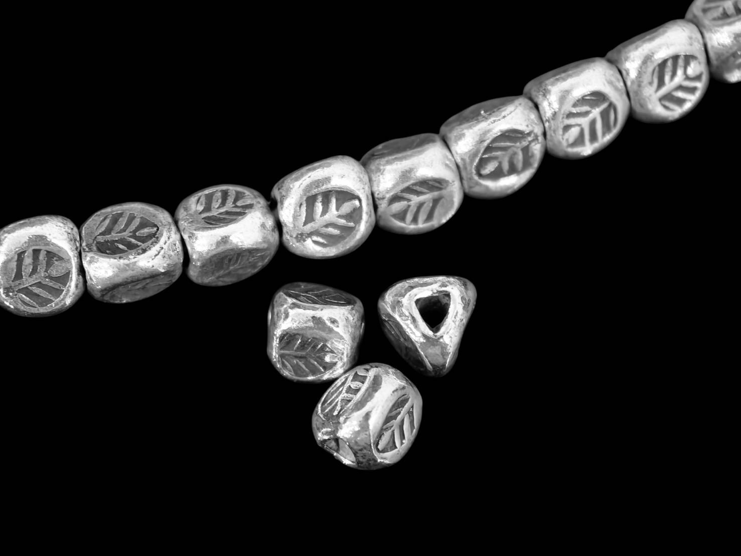 Silver beads Karen hill tribe handmade silver triangle leaf print bead