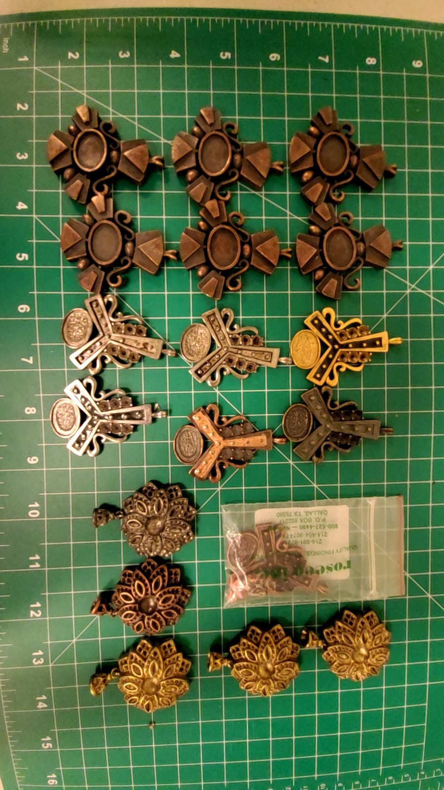 Vintage Mixed Metal Jewelry Findings Lot Pendants Charms Filigree Flower 12.8oz