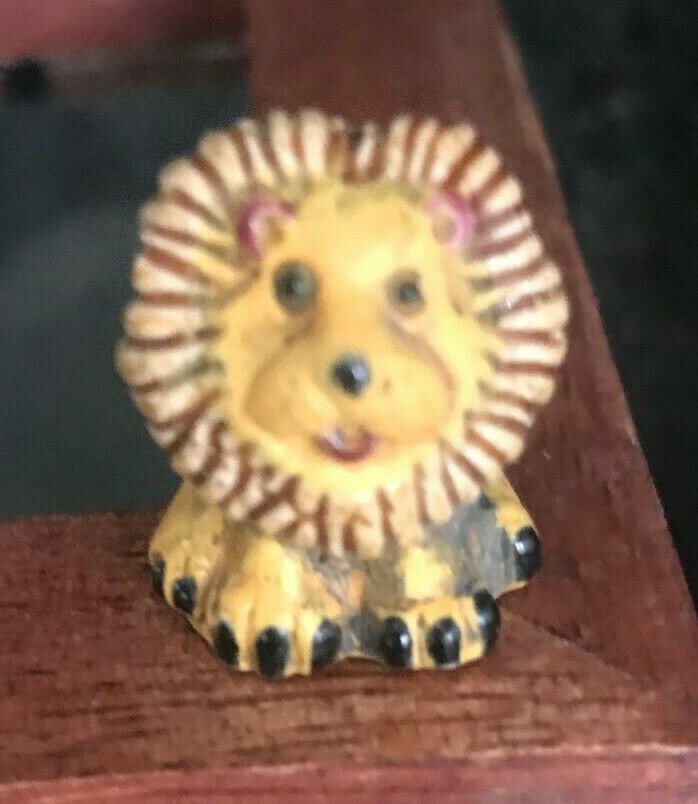 8 Animal Bead Pendants LIONS USA Artisan Made Ceramic High Quality