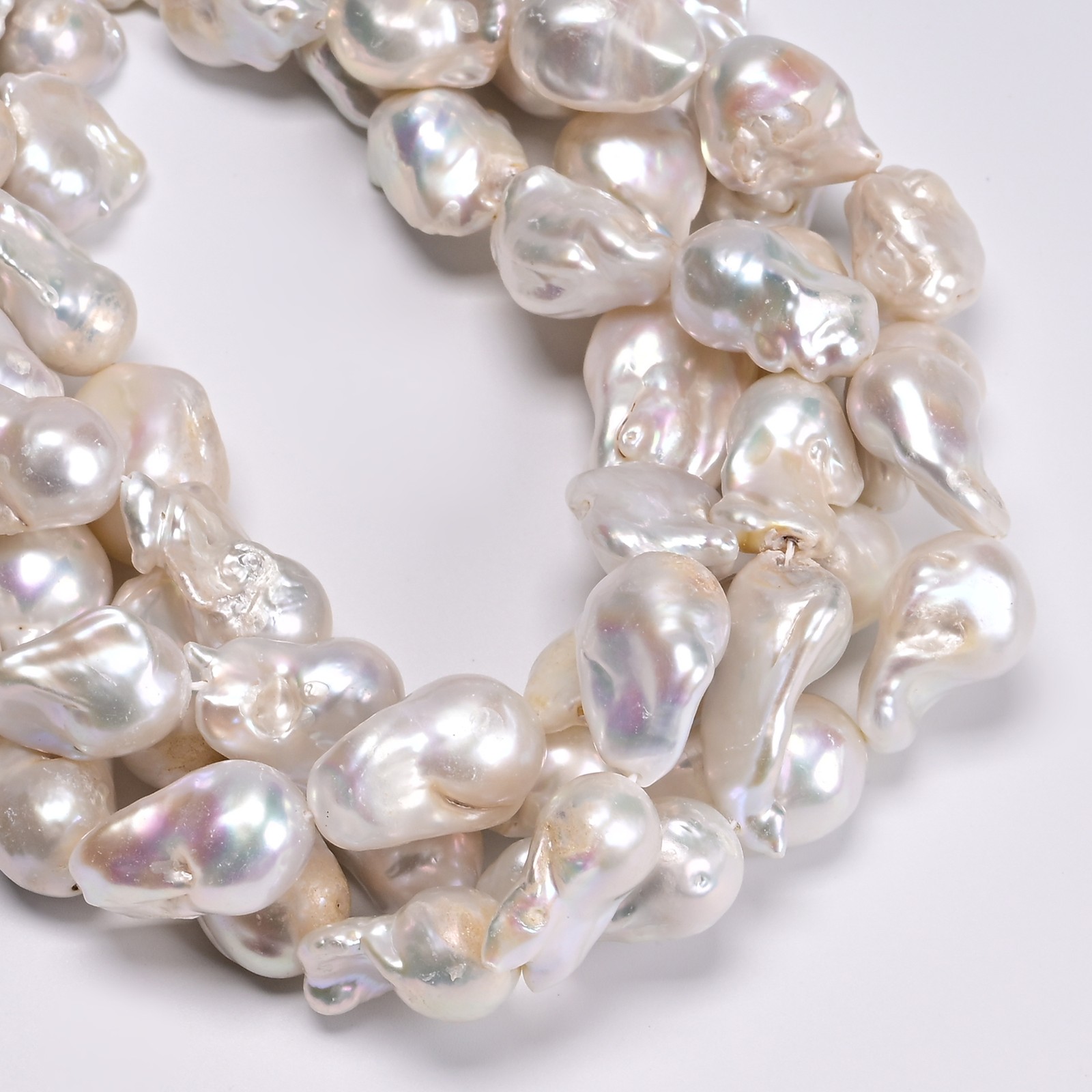 White Fresh Water Pearl Baroque Shape Beads 13-15×18-23mm 15-20×18-28mm 16″ Strd