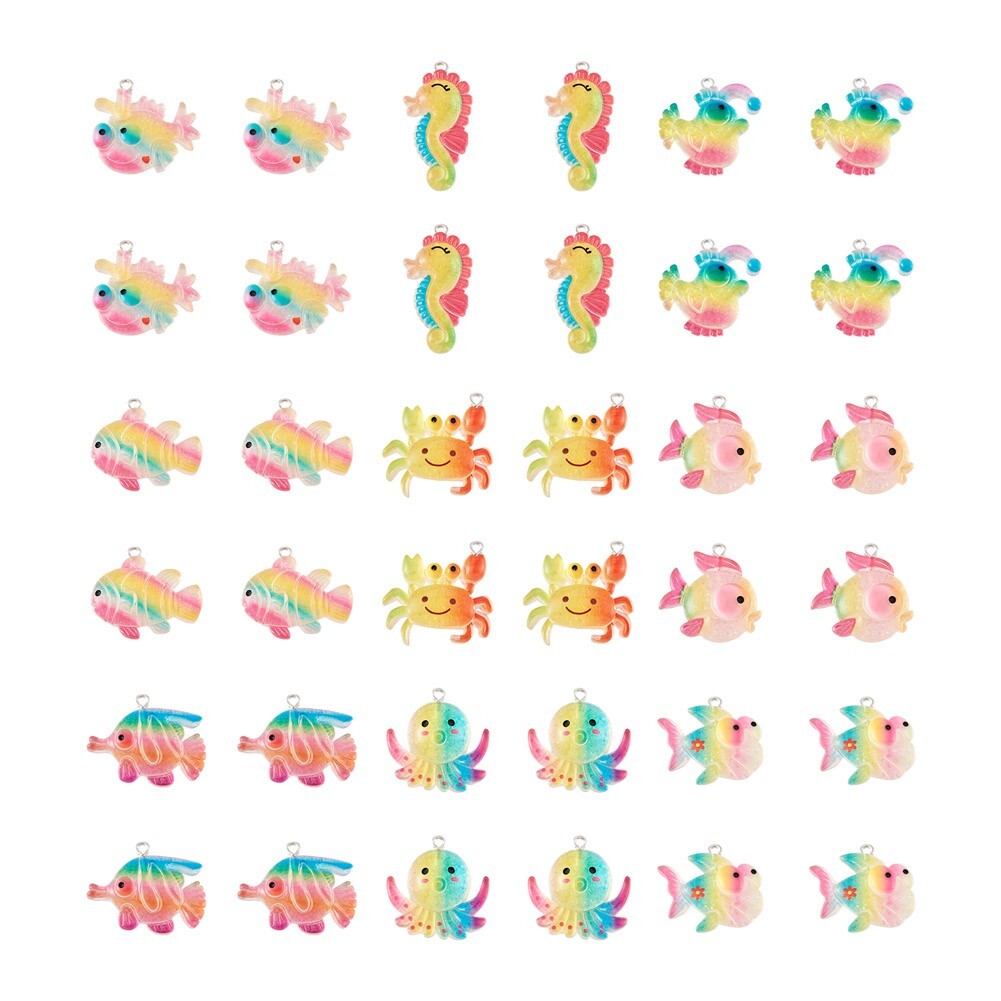 36x Glitter Powder Octopus Sea Horse Crab Ocean Theme Transparent Resin Pendants