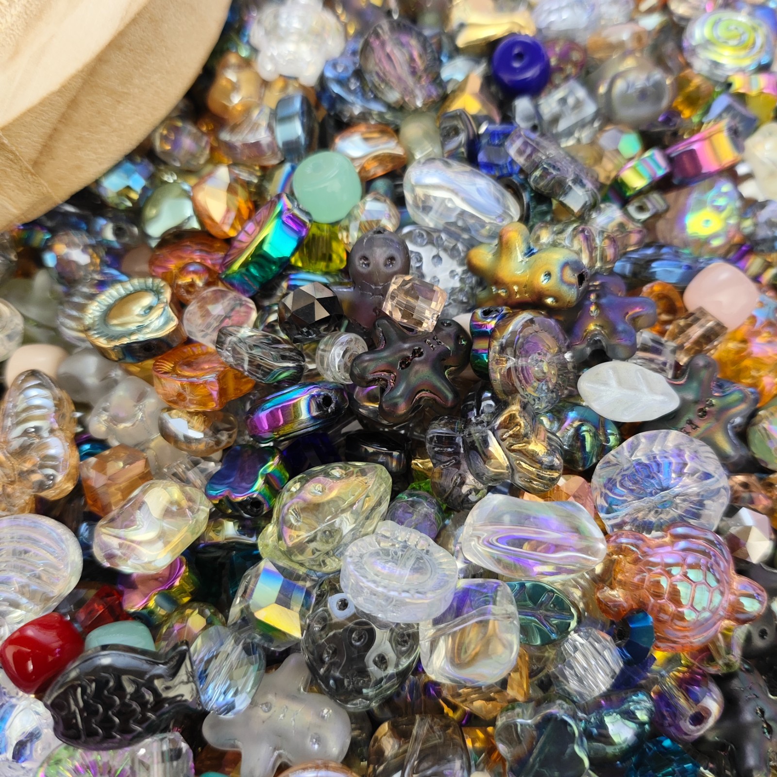 100g Glass beads lot jewelry making mix variety bead supplies Read Description