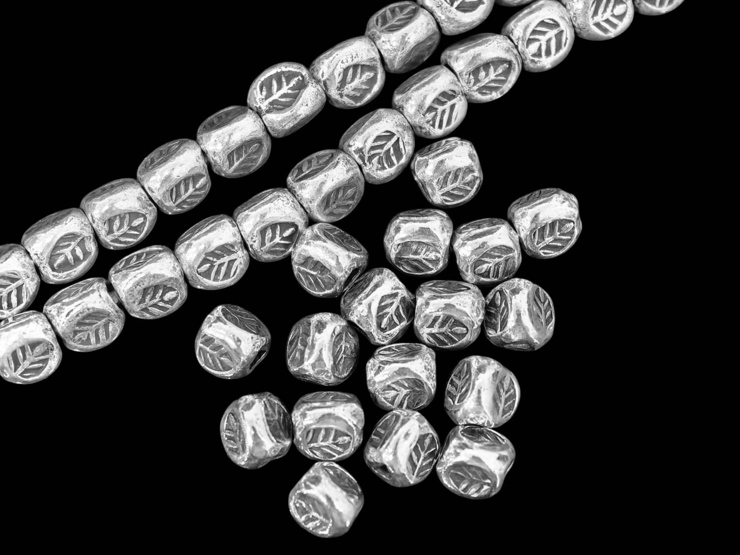 Silver beads Karen hill tribe handmade silver triangle leaf print bead