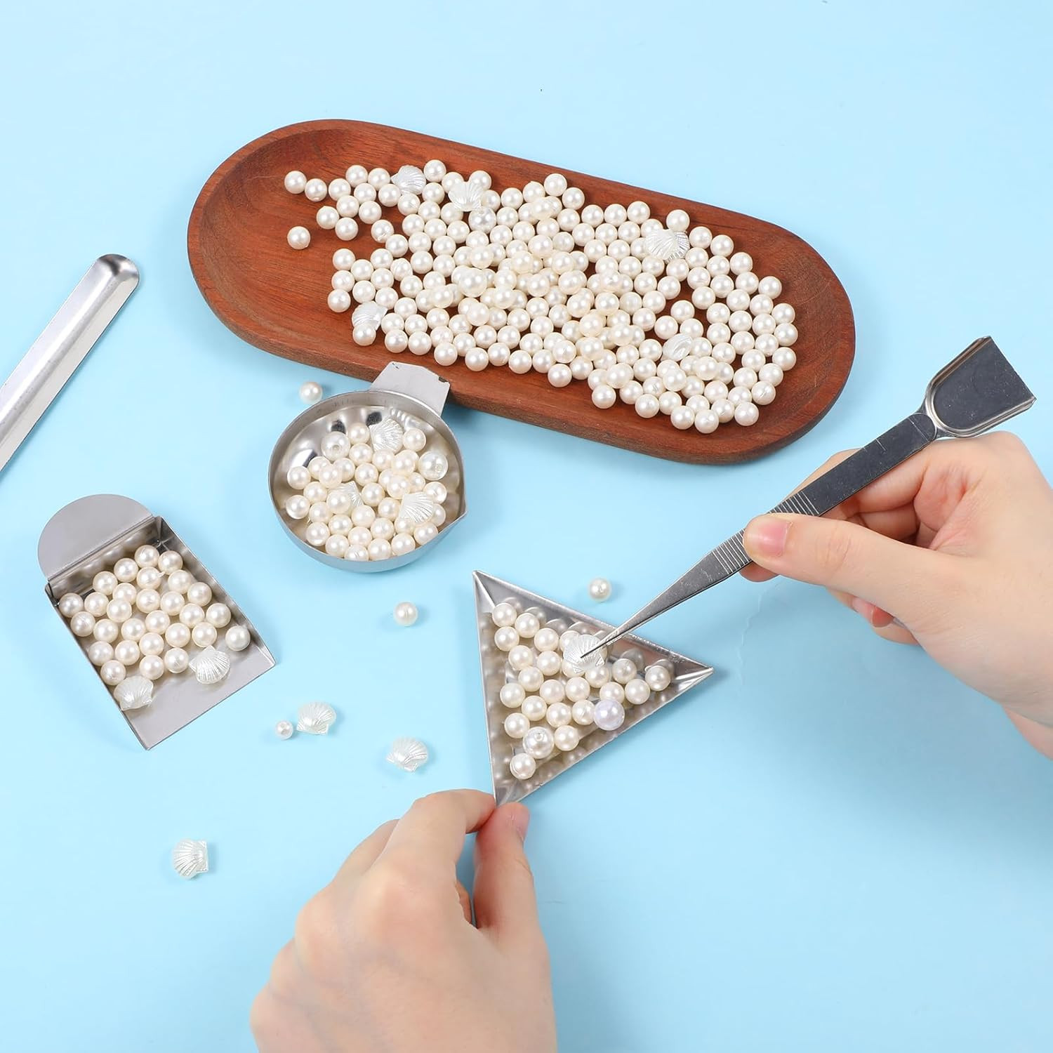 5-Piece Jewelry Bead Scoop Set with Stainless Steel Tweezers and Sorting Trays