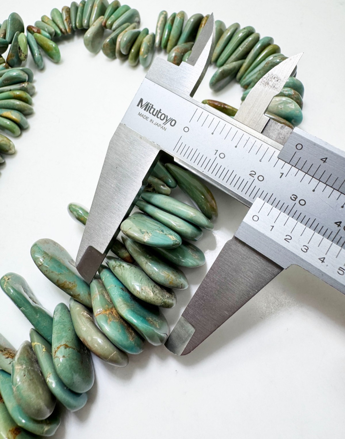 Natural Green Graduated Flat Back Pear Hubei Turquoise Gemstone Beads PGS370