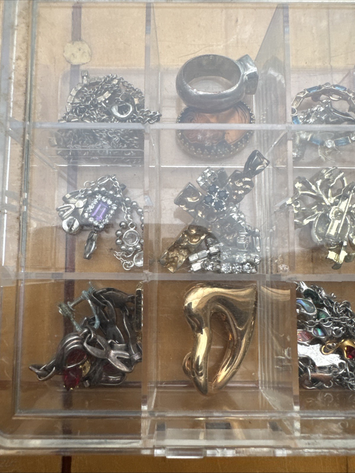 Big Mixed Lot of Jewelry Making Supplies Gold & Silver Tone Please See Pictures
