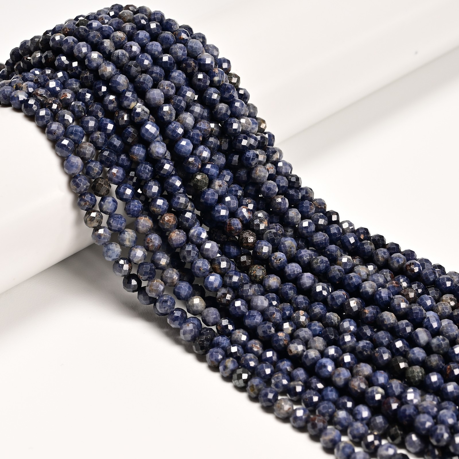 Natural Sapphire Faceted Round Beads Size 4mm 15″ Strand