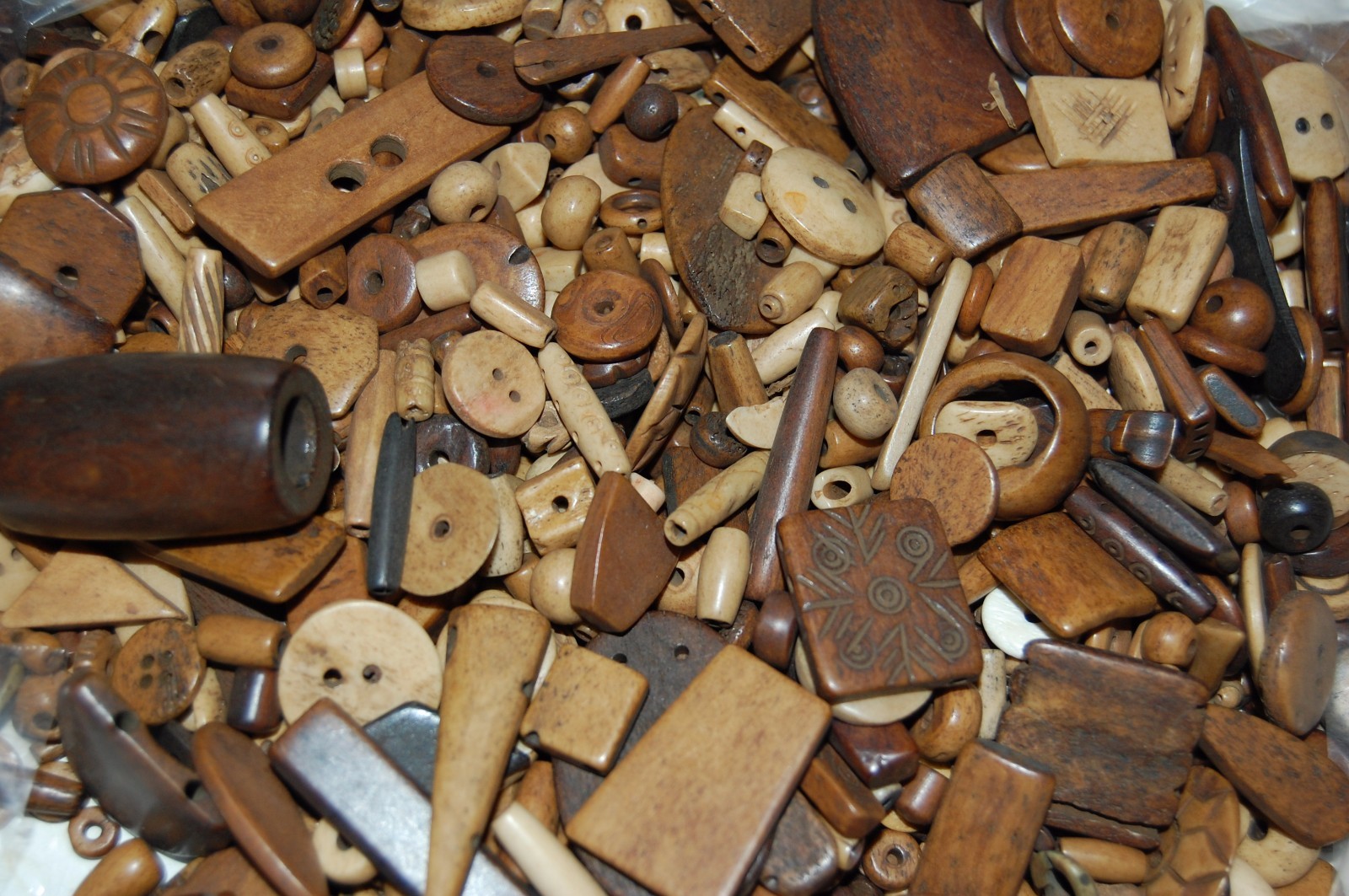 1/2 Pound Of Drilled Buffalo Bone Antique Color Beads Buttons, Pipe Some No Hole