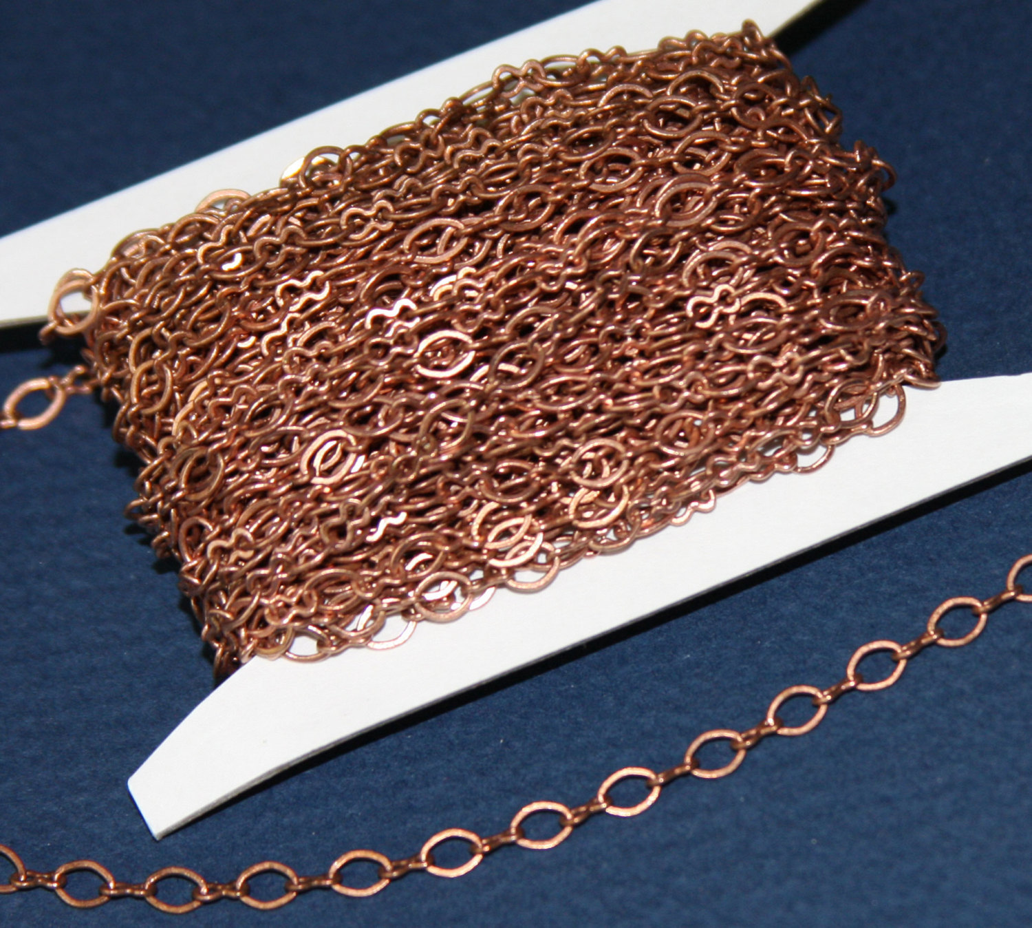 Figure 8 Connector Chain Soldered Link 5×3.5mm – 10ft