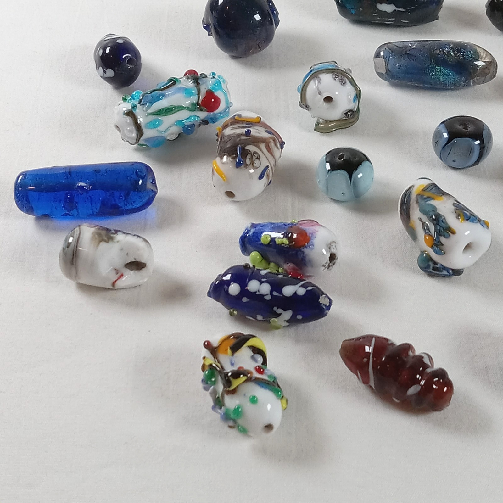 25 assorted vintage free form glass beads lampwork 12mm to 32mm pairs similar