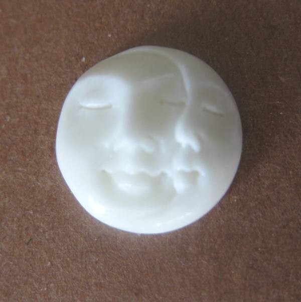 MS Bone Double Moon Face Closed Eyes Drilled Button Bead 13mm (2) Flat Back Bali