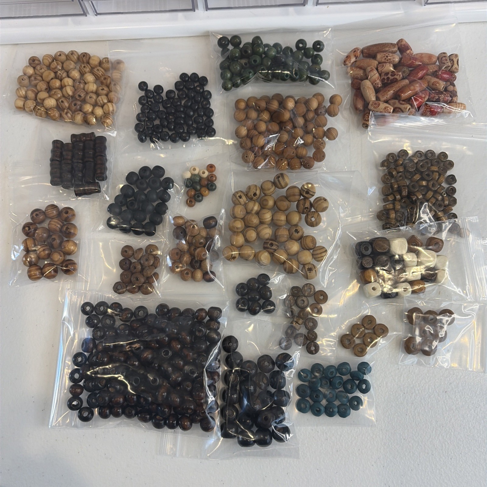 Men’s Jewelry Making Kit w/ Organizer – Stone Wood Beads Charms Paracord Elastic