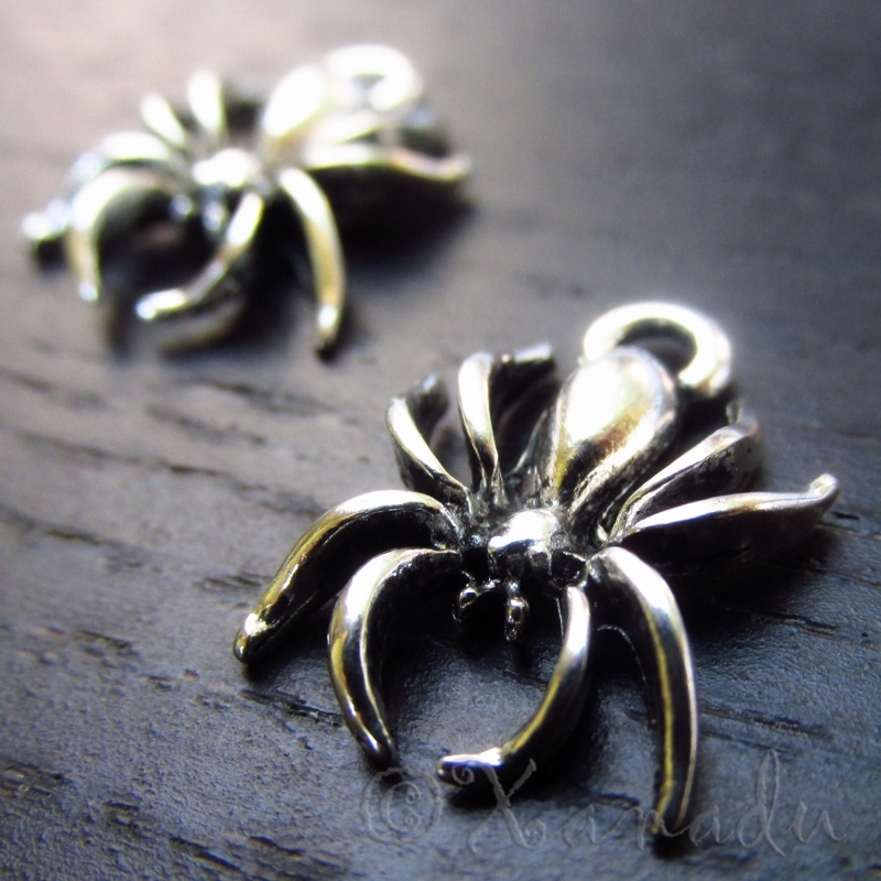 Spider Charms Wholesale Halloween Silver Plated Pendants C3104 – 10, 20 Or 50PCs