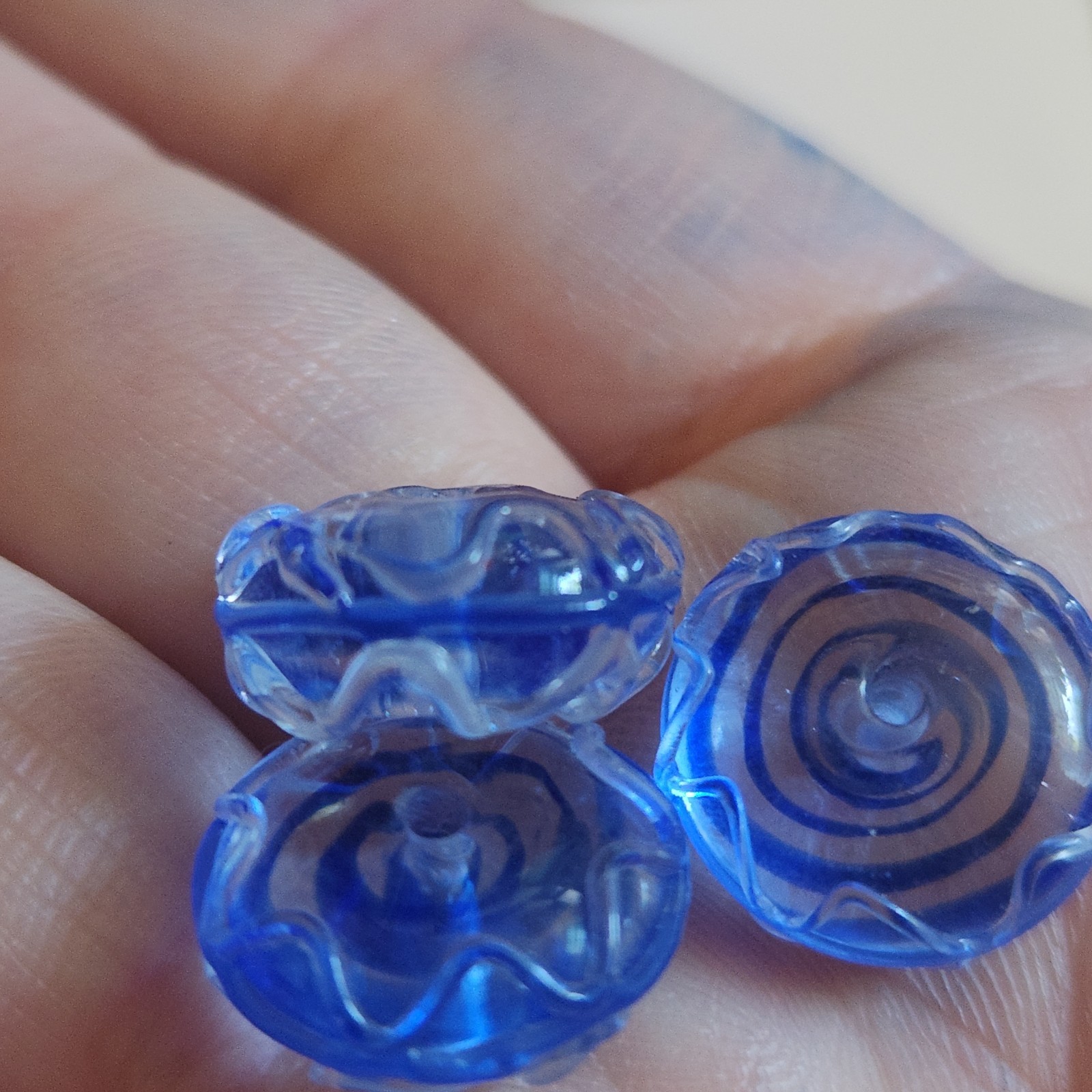 Fire Mountain Gems Handmade Lampwork Glass Round Beads 15mm Blue/Clear
