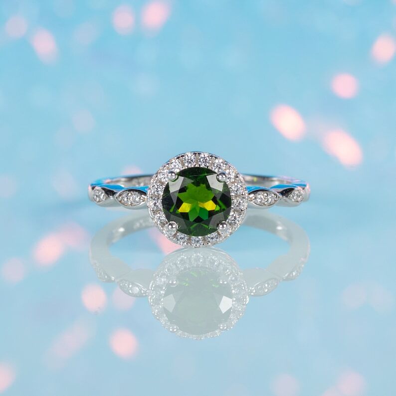Vintage Chrome Diopside Gemstone 925 Sterling Silver Halo Engagement Ring