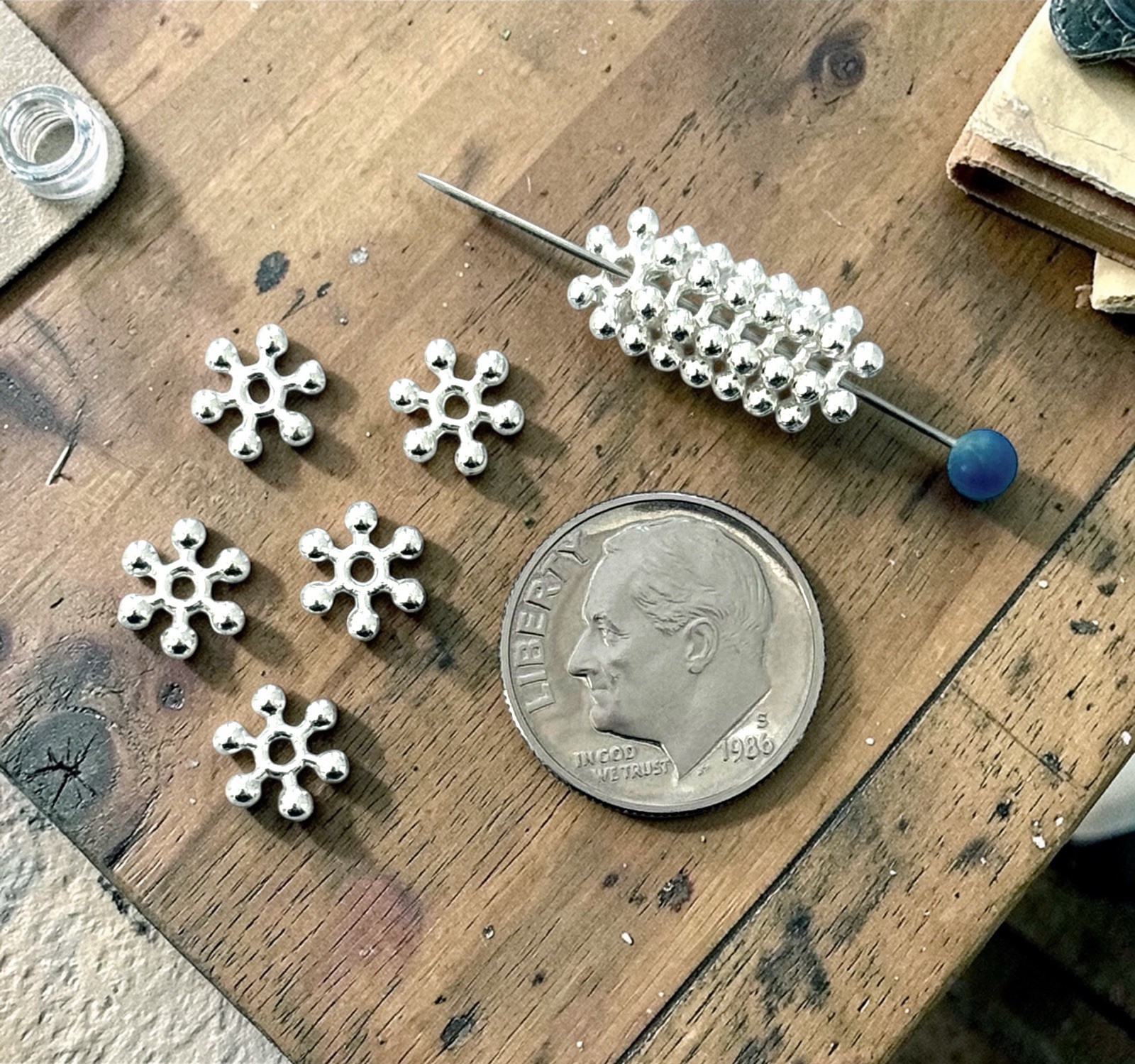 100 Bright Silver Bali Spacer Beads 8.5×2.5mm Snowflake Rondelle Disc 1.5mm Hole