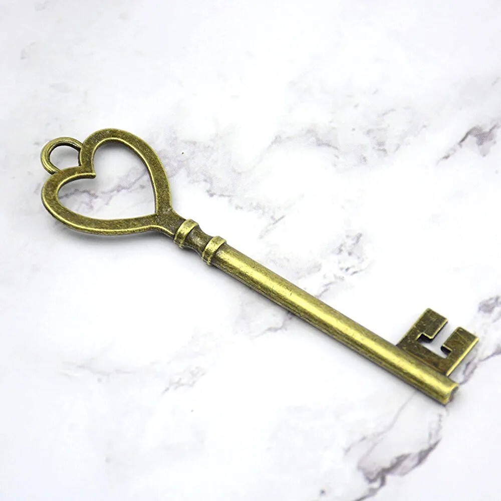 Heart Key-Big Key-Skeleton Key-Antiqued Bronze-84mm Large Skeleton Key-Love