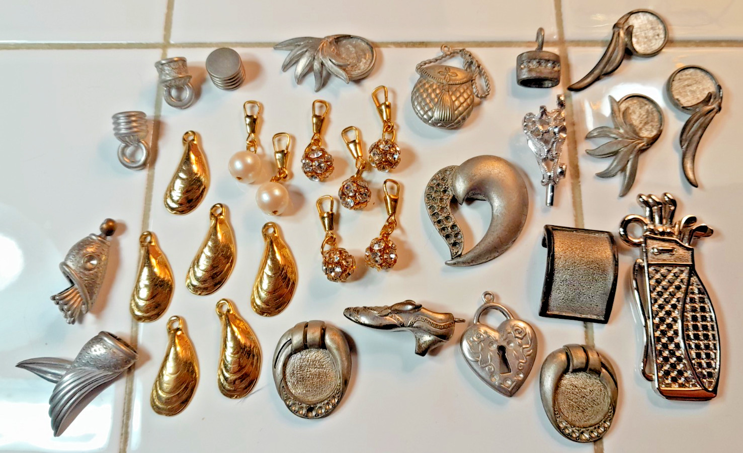 Vintage Metal bits for Jewelry Mixed Media LOT Golf Oyster Purse Charm Pendant