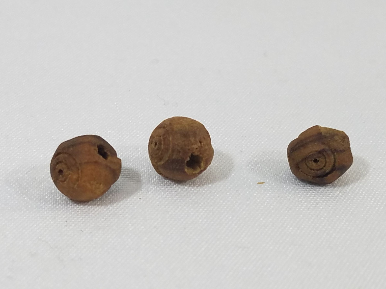 Hand-Carved Natural Olive Wood Beads For Jewelry Making Lot of 3 vintage 3/18″