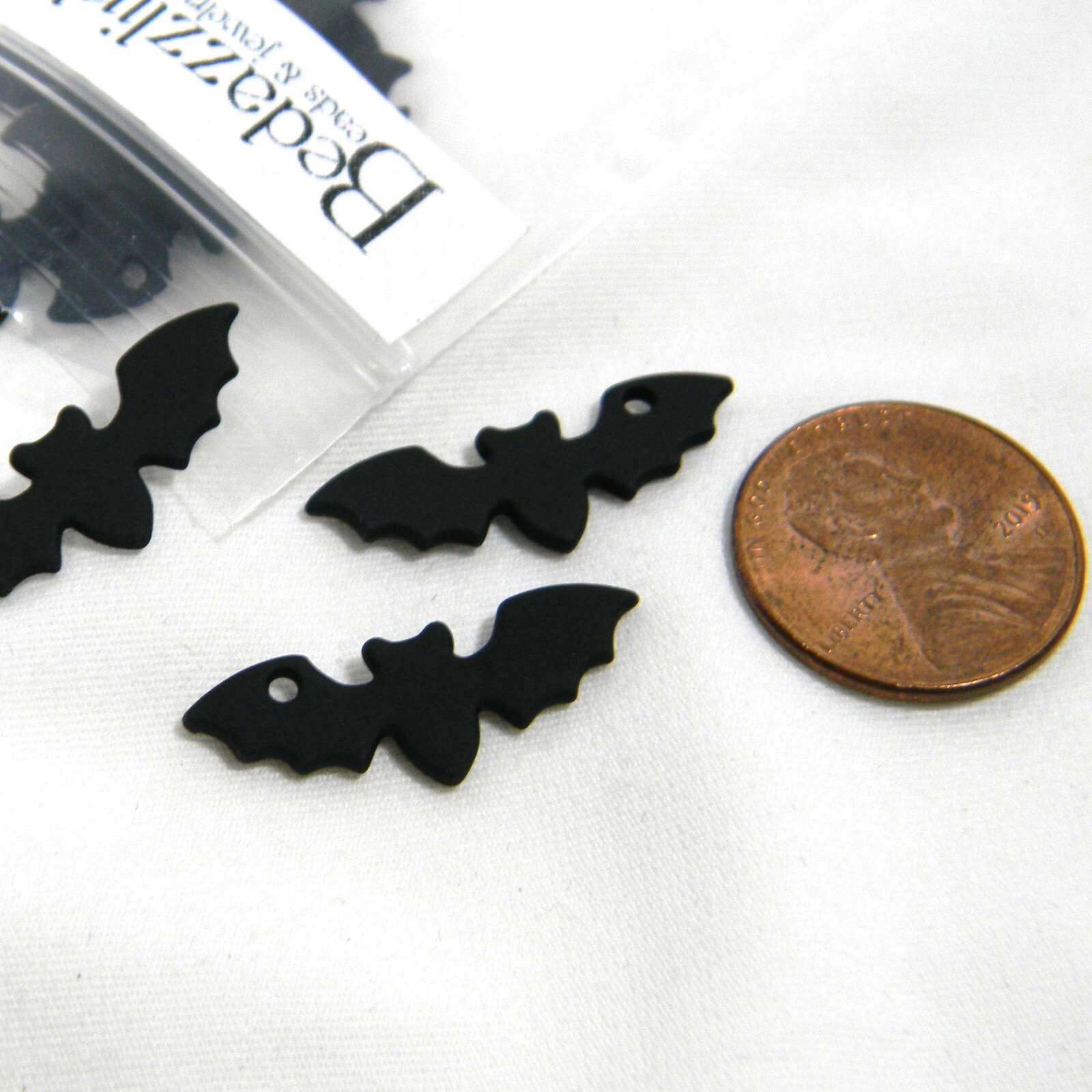 2 Matte Black 1 inch (25mm) Winged Spooky Vampire Bat Halloween Charms with Hole