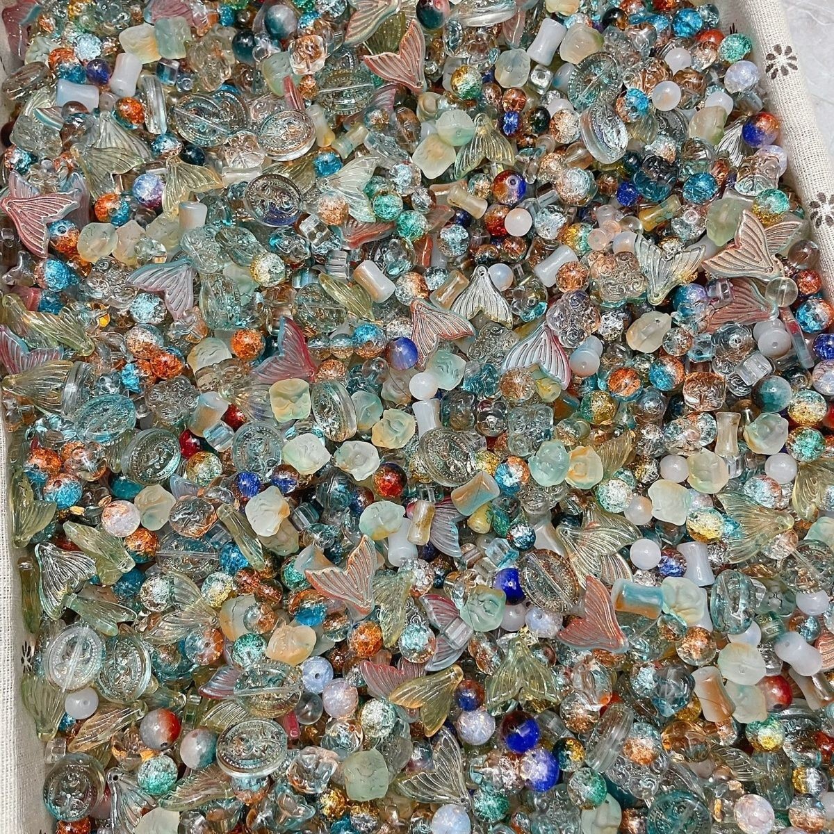 100g Handmade Glass Beads for Jewelry Making – 200 Mixed Styles Assortment