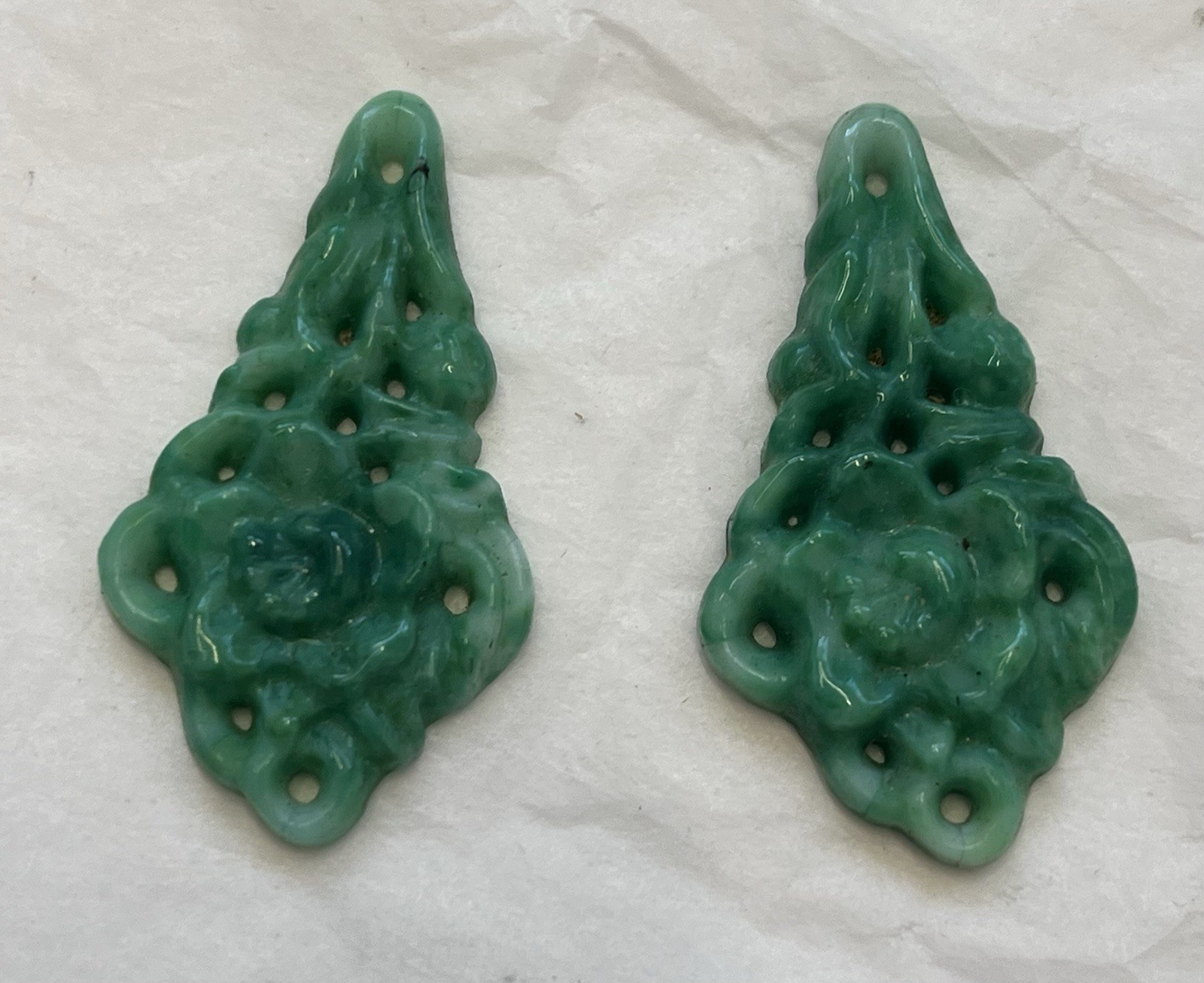 Lot-4 Vintg Green Craved Unknown Green Glass/Resin Flora Pendant Jewelry Making