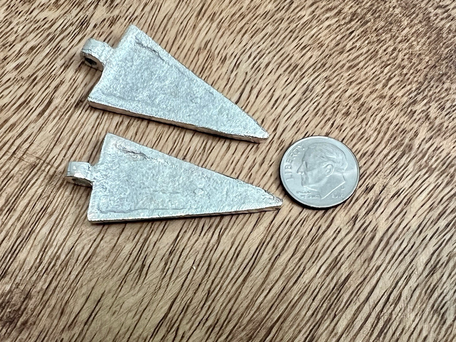 2 Pcs Vintage Arrowhead Arrow Bright Silver Tone Pendants Ro-Do Findings Making