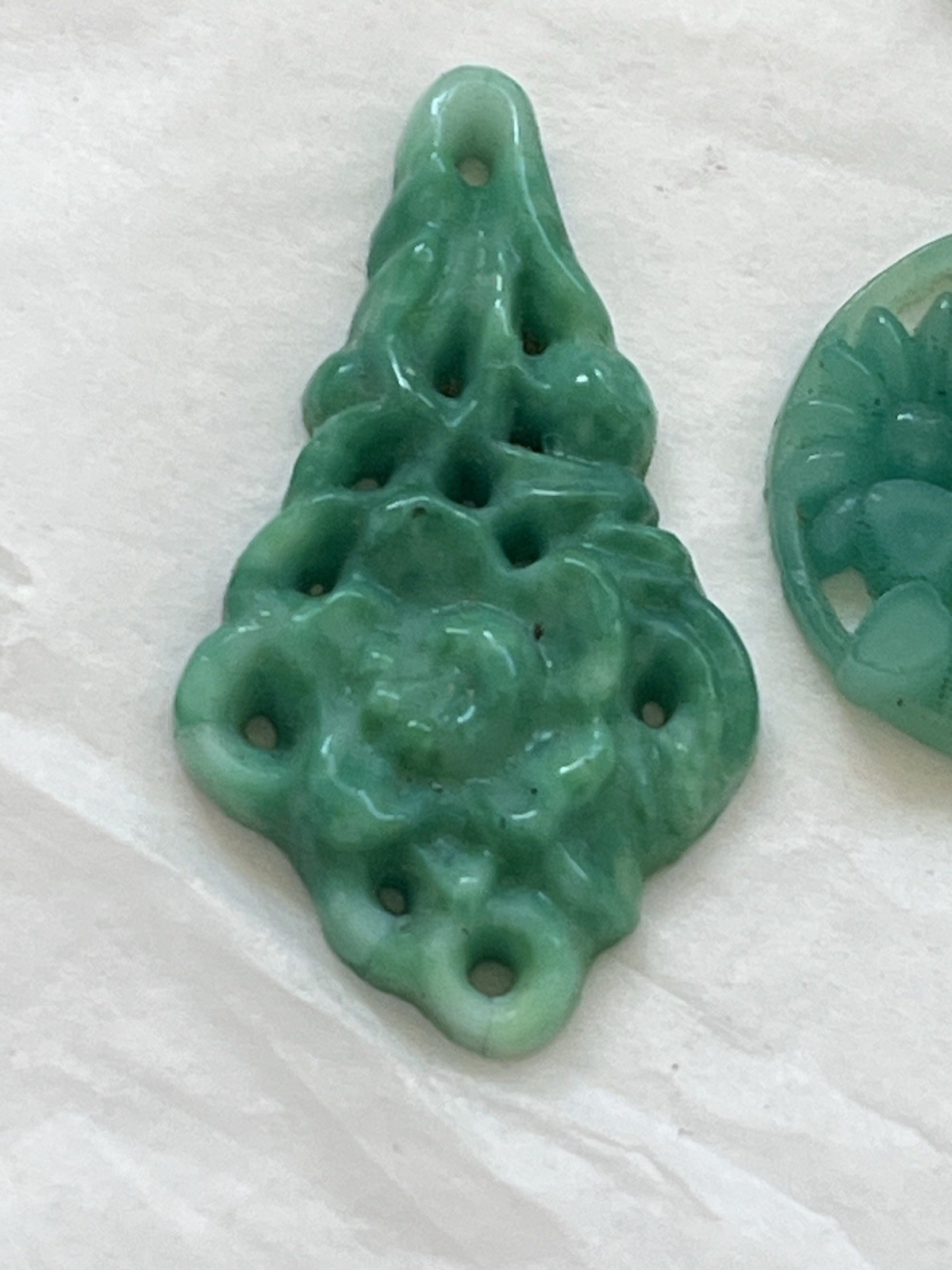 Lot-4 Vintg Green Craved Unknown Green Glass/Resin Flora Pendant Jewelry Making