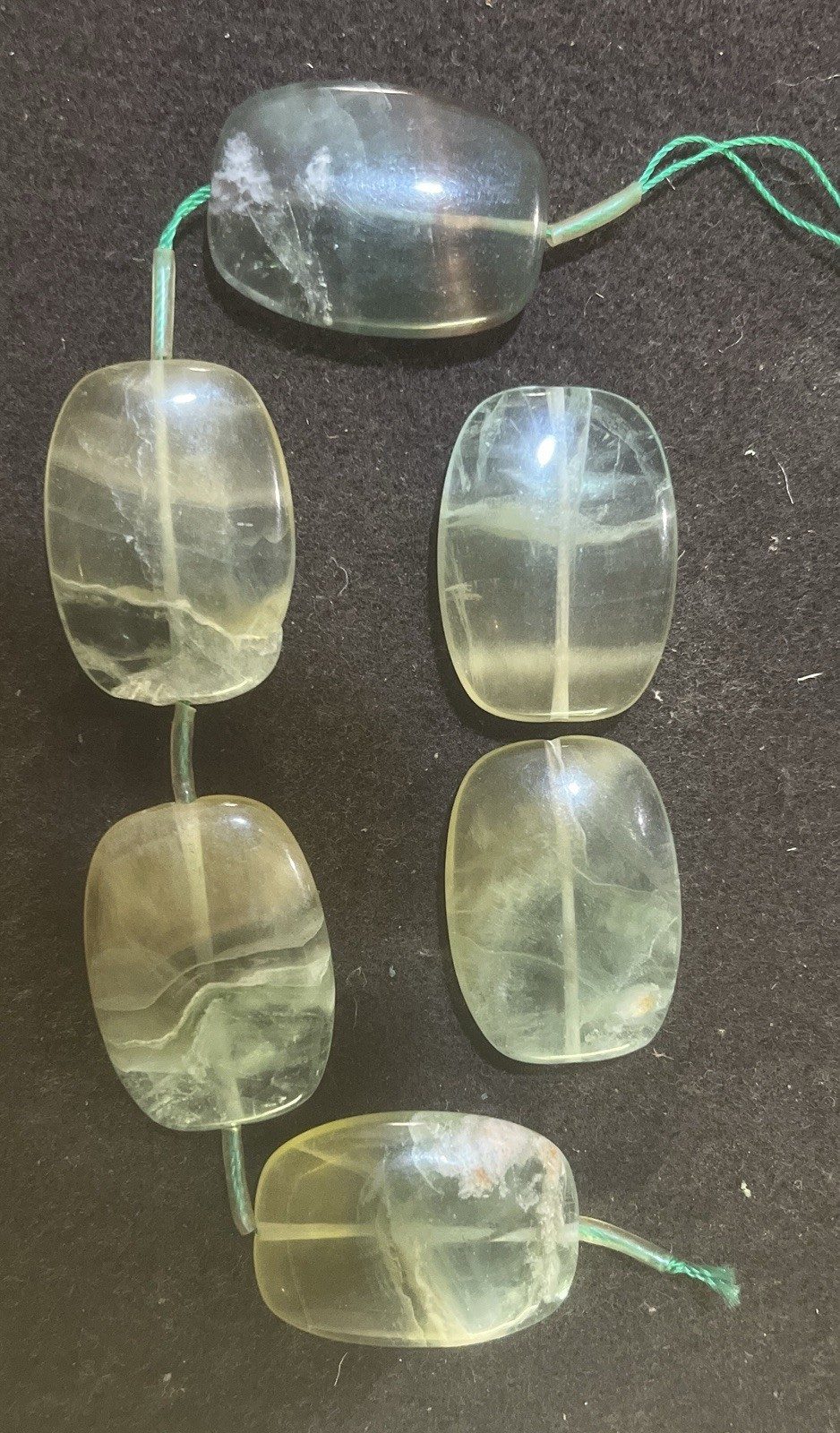 36x26x7.2mm Yellow Green Fluorite Puffy Oval Beads 6pcs 95.9gms 11″ Bead Strand