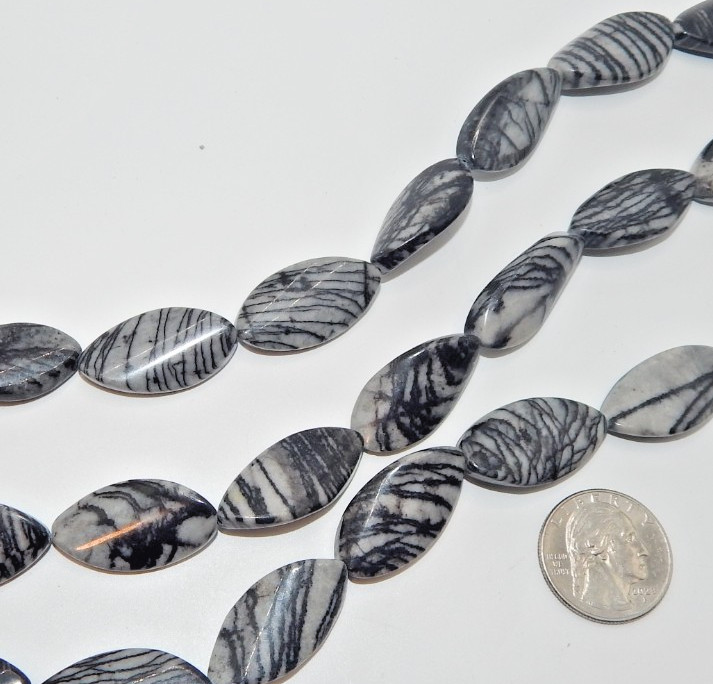Network Jasper approx 30mm x 15mm Wavy oval Beads (16″ strand)