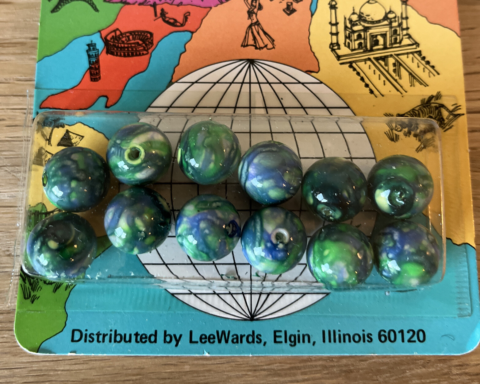 New Vintage Beads Mixed Lot of 8 Crafting Beads Wood Fashion Craft