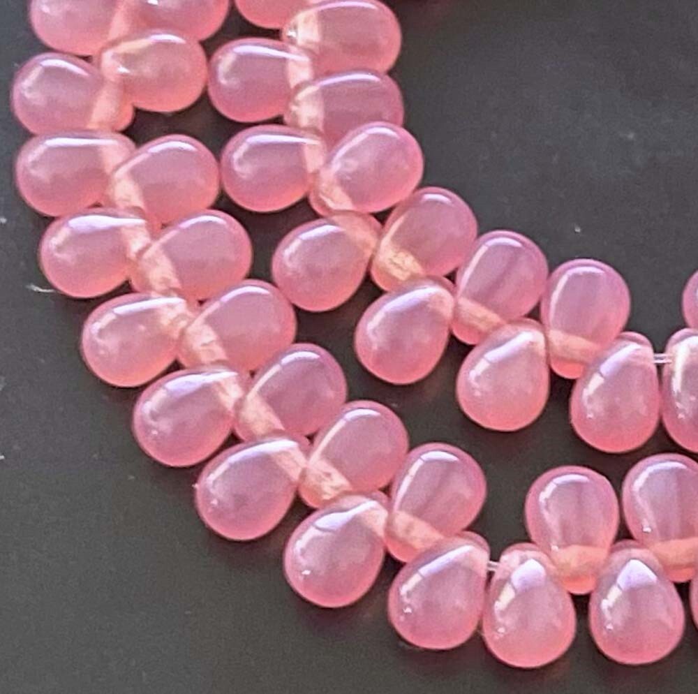 50 Czech Glass Teardrop Beads 6x4mm – Milky Pink