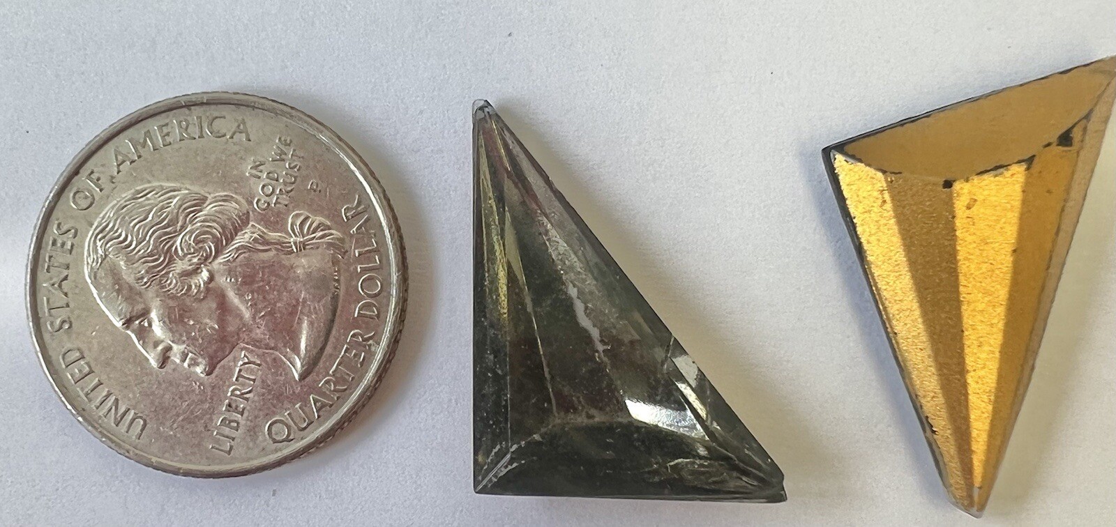 27X25X16 MM FANCY SHAPE TRIANGLE GLASS VINTAGE CUSHION BACK GRAY 12PCS $18.00
