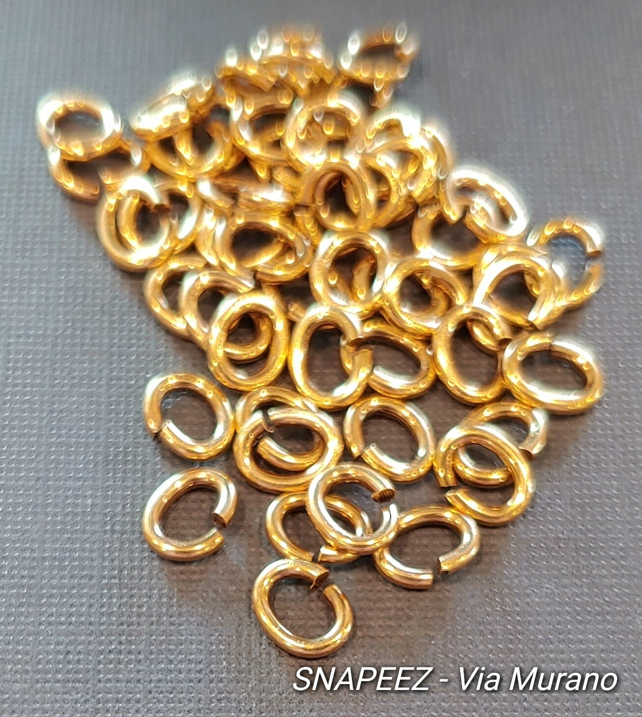 SNAPEEZ® II ULTRAPLATE® 24 kt. Russian Gold Oval Jump Ring 6x4mm. Made in USA.