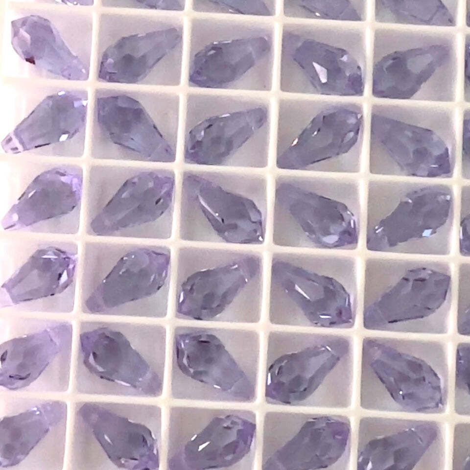 Swarovski Art 6000 13×6.5mm Alexandrite changing col Swarovski Drop Pendants 12p