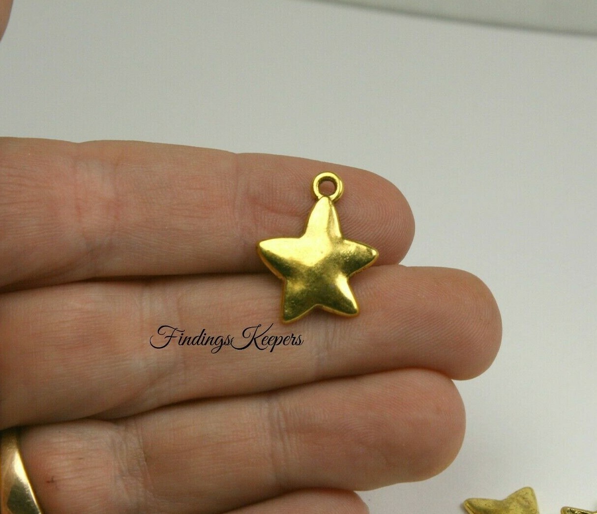 10 Star Charms Antique Gold Tone Metal 20 x 16 mm US Seller 742