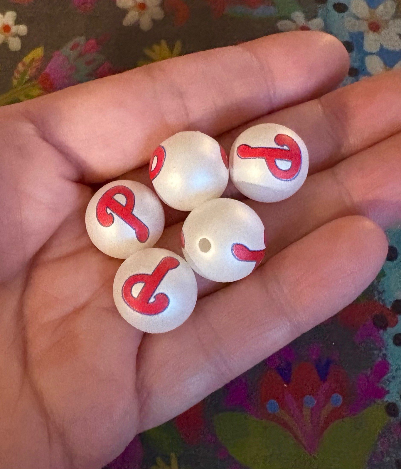 5 Piece PHILADELPHIA Baseball Team Acrylic Focal Beads 16mm NEW Sports Style 1