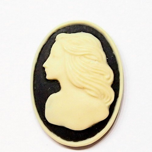 8 Vintage Cream /Black 25x18mm Bare Shoulder Elegant Woman Resin Cameo Cabochon