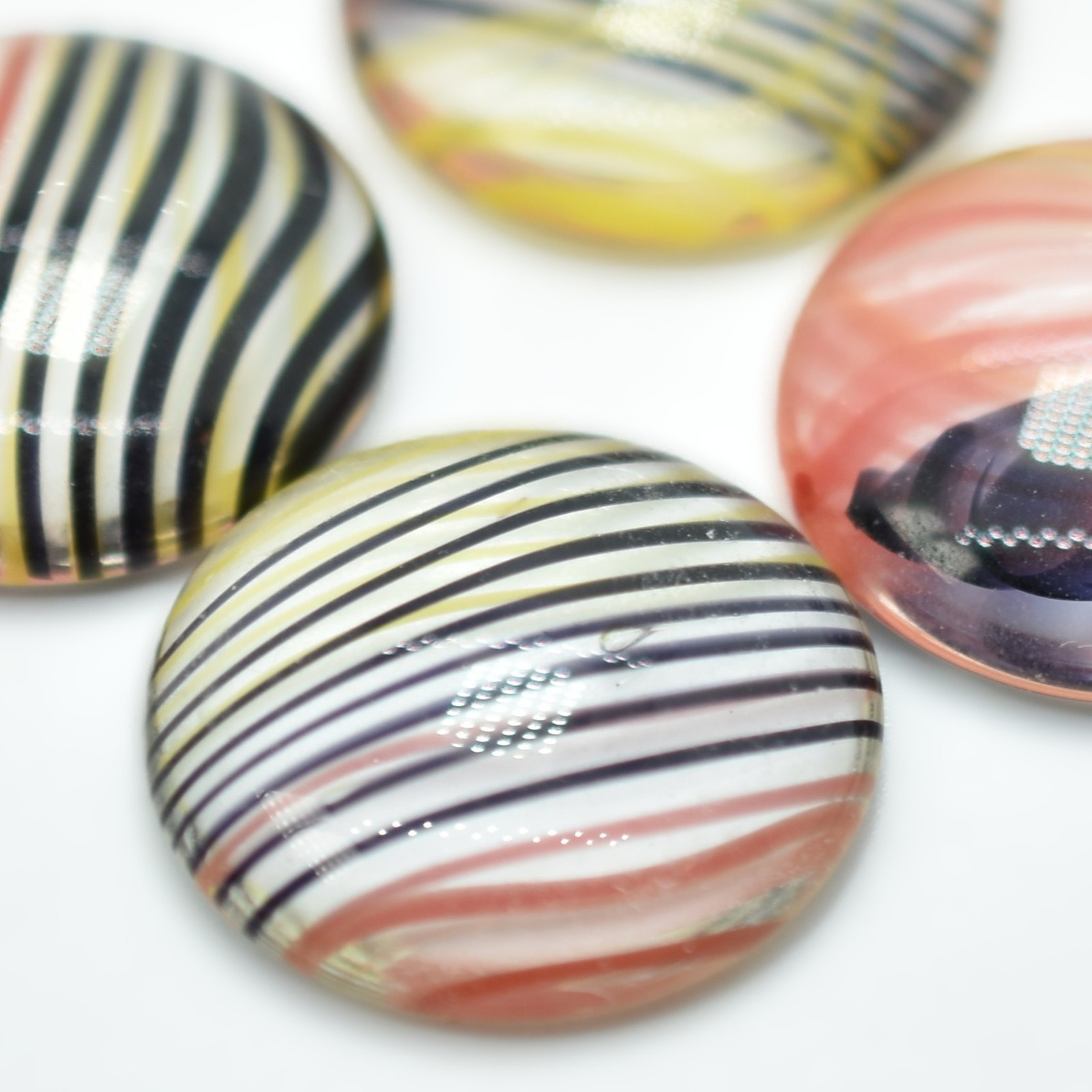Cabochon 25mm – Stripe Yellow, Orange, Purple, Black – (1 Piece) Czech Glass Cab