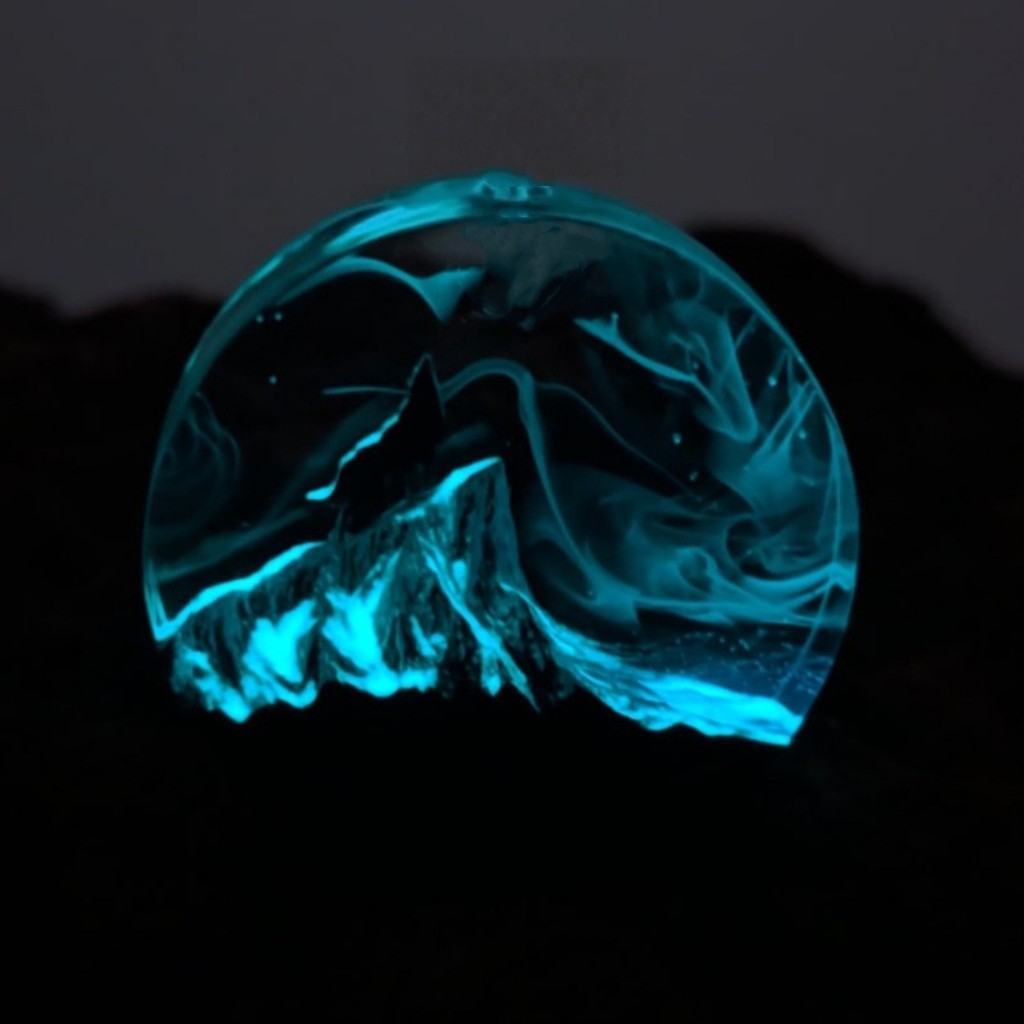 Artic Wolf Luminous Resin Pendant High Quality Handcraft Aurora Wintertime Gift