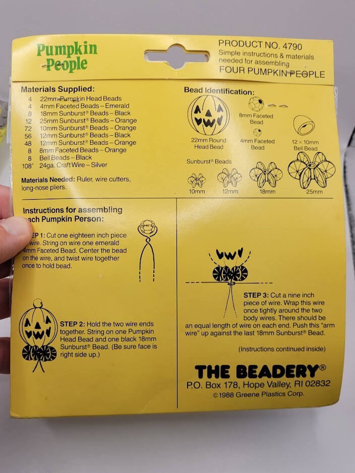 The Beadery PUMPKIN PEOPLE Bead Beading Halloween Ornament Kit Makes 4 Vtg