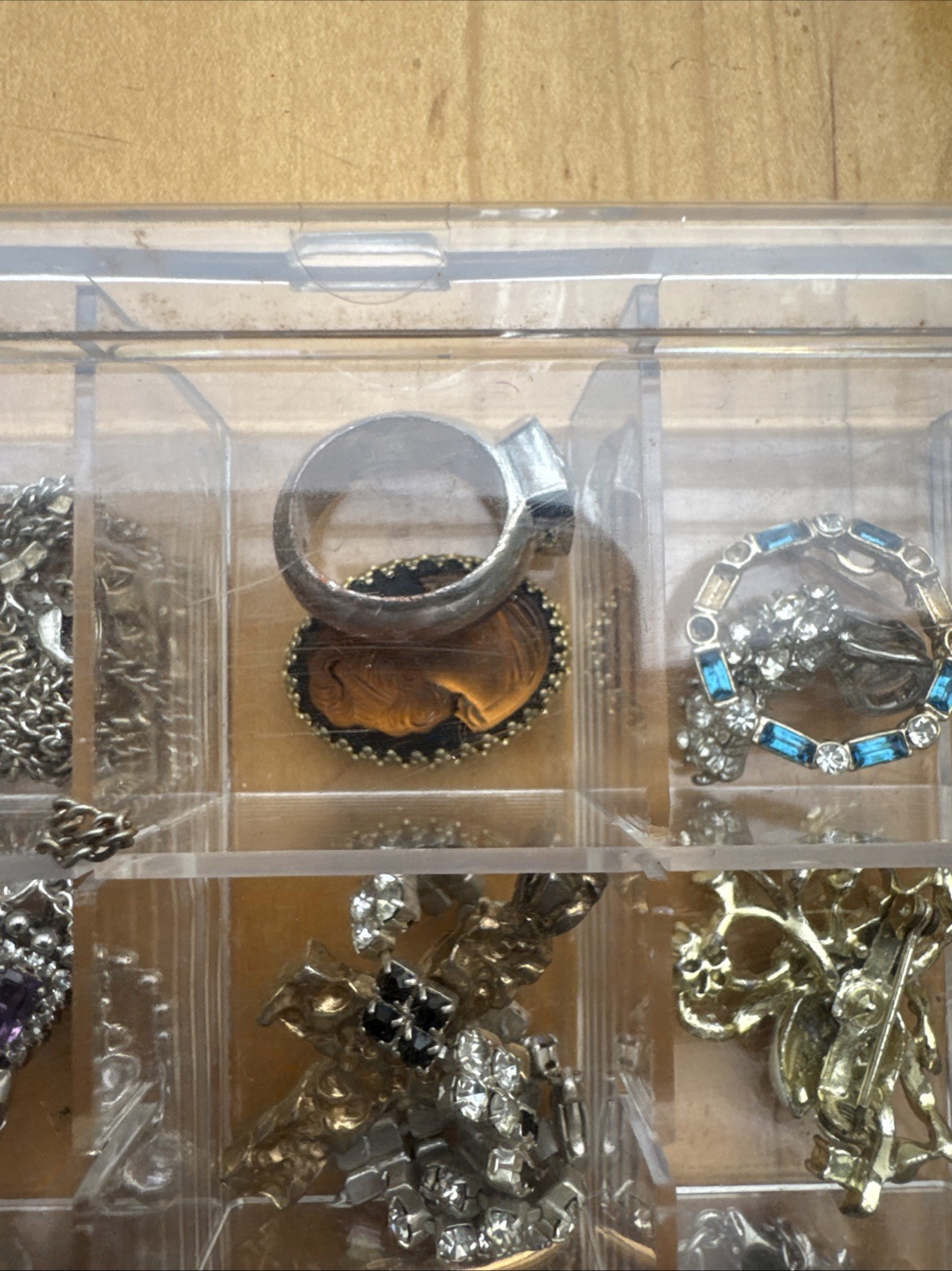 Big Mixed Lot of Jewelry Making Supplies Gold & Silver Tone Please See Pictures