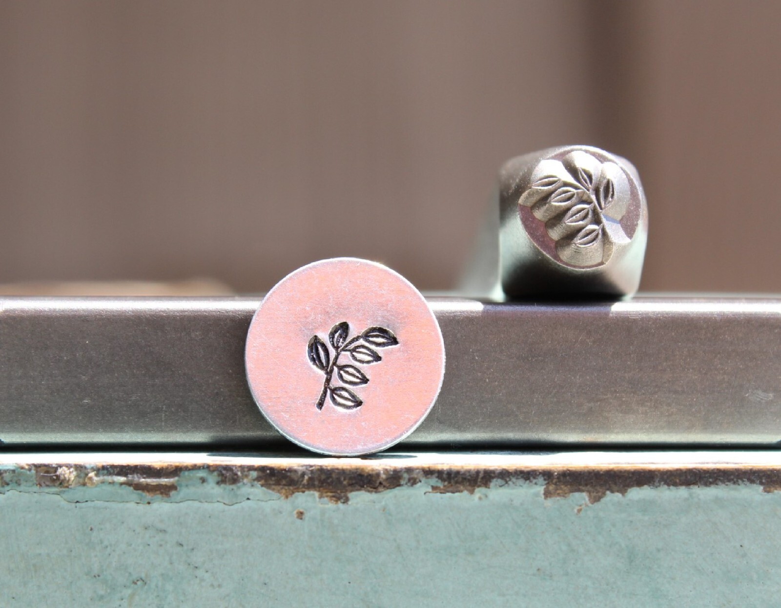 SUPPLY GUY 6mm Leaf Vine 4 Metal Punch Design Stamp SGCH-540