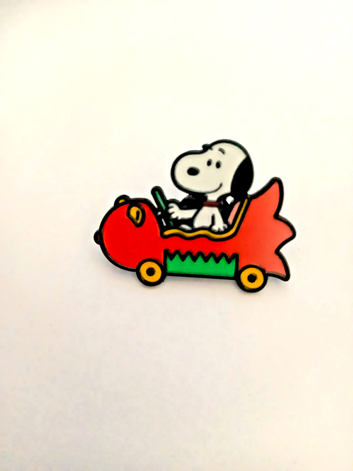 SNOOPY-PEANUTS-ENAMEL PIN-SHIP 2 OR MORE PINS FOR $5.49