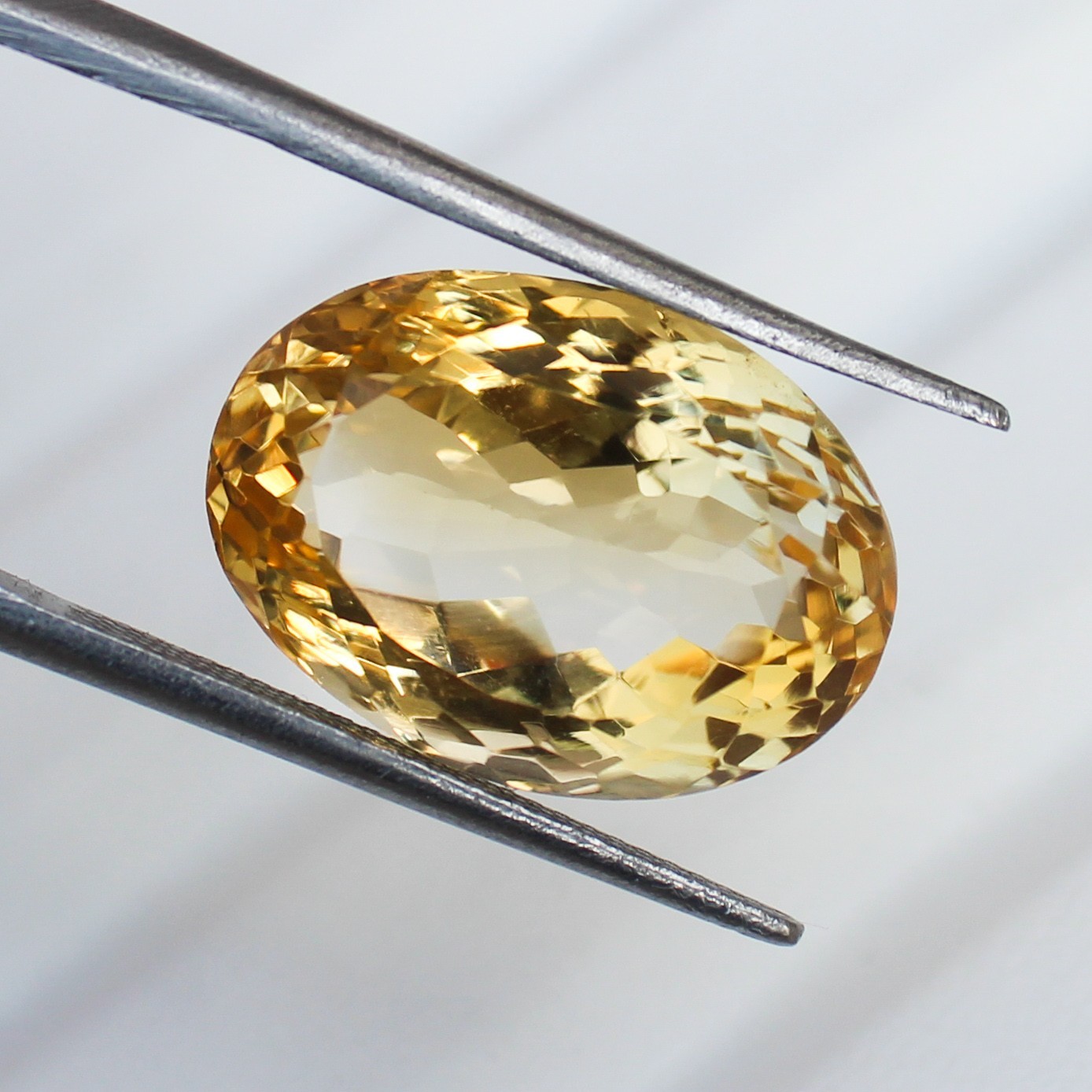 Natural Faceted Yellow Citrine For Jeweller Making 18.00 Carats One 19x13x11 mm